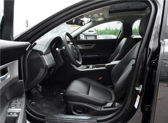 捷豹XFL 2018款 XFL 2.0T 200PS 风华版 车厢座椅   前排空间