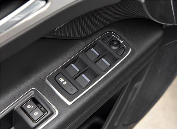 捷豹XFL 2018款 XFL 2.0T 200PS 风华版 车厢座椅   门窗控制