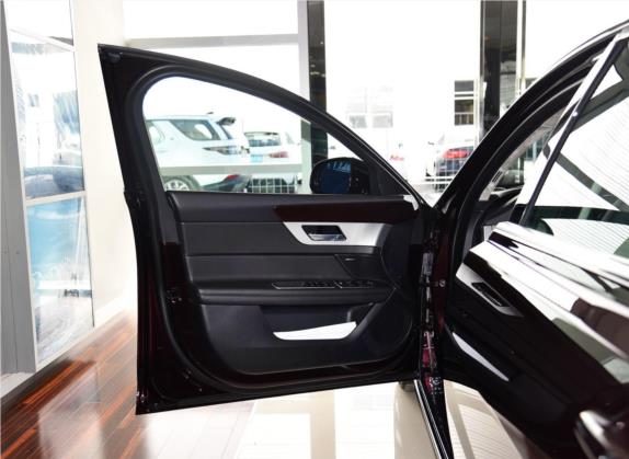 捷豹XFL 2018款 XFL 2.0T 200PS 精英版 车厢座椅   前门板