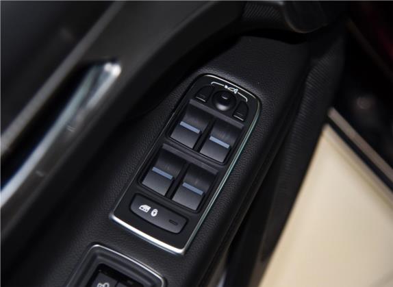 捷豹XFL 2018款 XFL 2.0T 200PS 精英版 车厢座椅   门窗控制