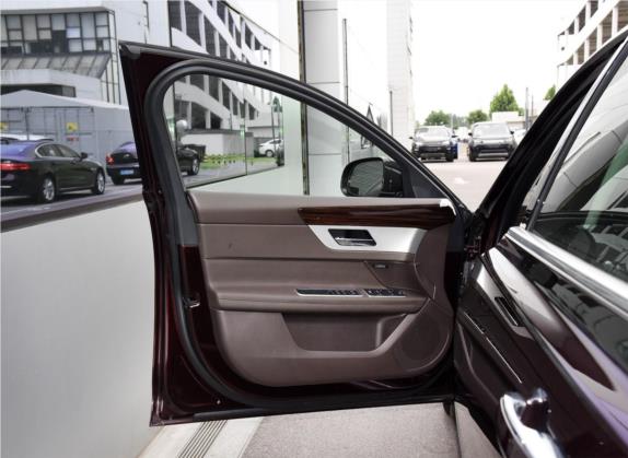 捷豹XFL 2018款 XFL 3.0 SC 340PS 奢华版 车厢座椅   前门板