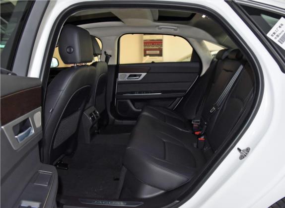 捷豹XFL 2019款 XFL 2.0T 200PS 两驱精英版 车厢座椅   后排空间