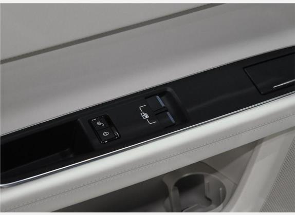 捷豹XFL 2020款 XFL 2.0T P300 四驱奢华版 车厢座椅   门窗控制