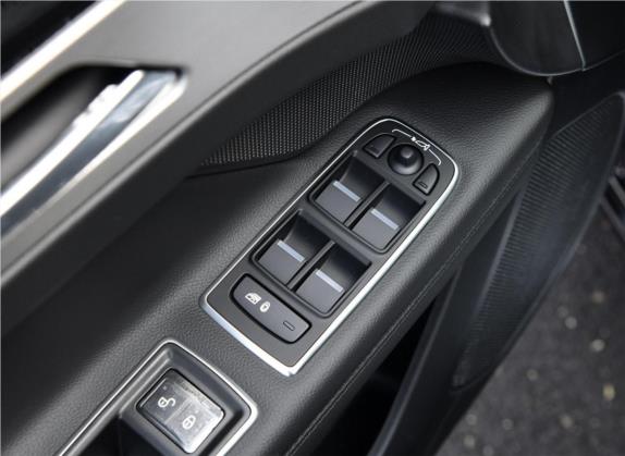 捷豹XFL 2020款 XFL 2.0T P200 两驱风华版 车厢座椅   门窗控制