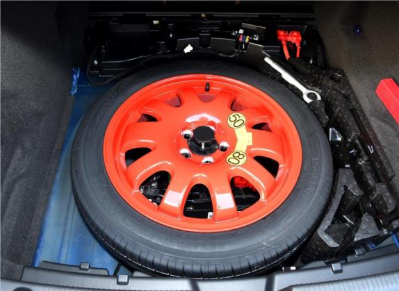 捷豹XEL 2018款 2.0T 250PS 奢华版 其他细节类   备胎
