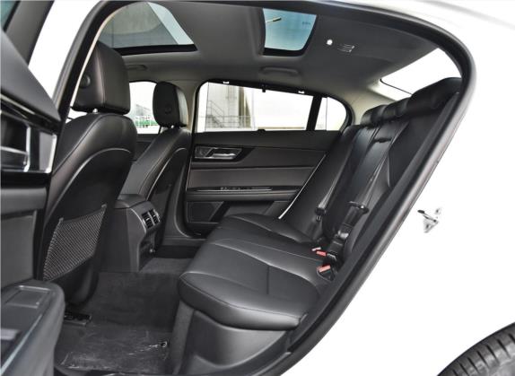 捷豹XEL 2018款 2.0T 200PS 精英版 车厢座椅   后排空间