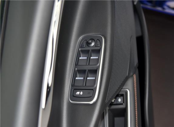 捷豹XEL 2018款 2.0T 200PS 尊享版 车厢座椅   门窗控制