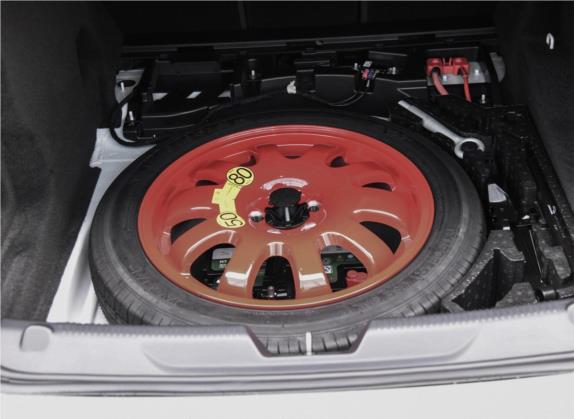 捷豹XEL 2019款 2.0T 200PS 尊享版 其他细节类   备胎