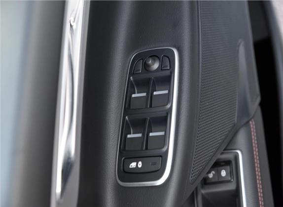捷豹XEL 2019款 2.0T 250PS 尊享版 车厢座椅   门窗控制