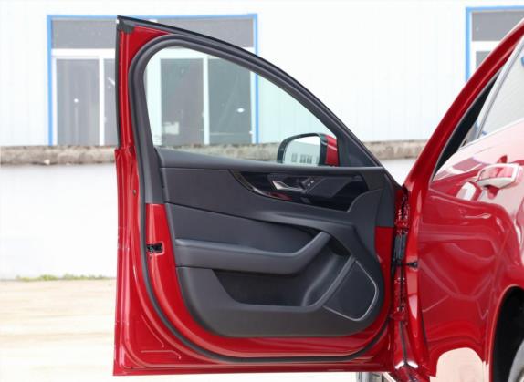 捷豹XEL 2020款 2.0T 250PS SE科技优雅版 车厢座椅   前门板