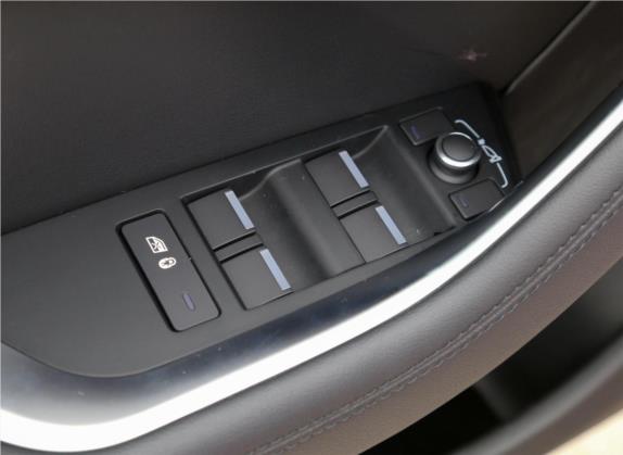 捷豹XEL 2020款 2.0T 250PS SE科技优雅版 车厢座椅   门窗控制