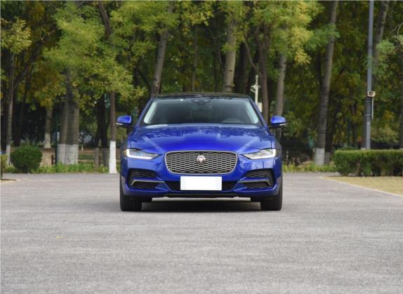 捷豹XEL 2020款 2.0T 200PS S进取优雅版 外观   正前