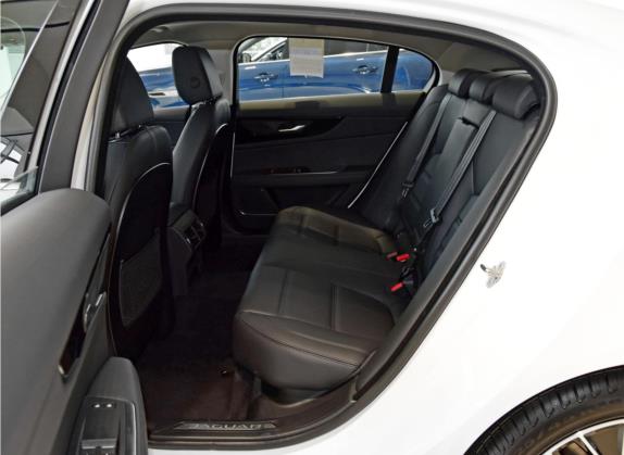 捷豹XEL 2021款 2.0T 250PS S进取优雅版 车厢座椅   后排空间