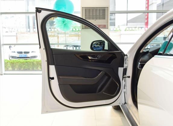 捷豹XEL 2021款 2.0T 250PS S进取优雅版 车厢座椅   前门板