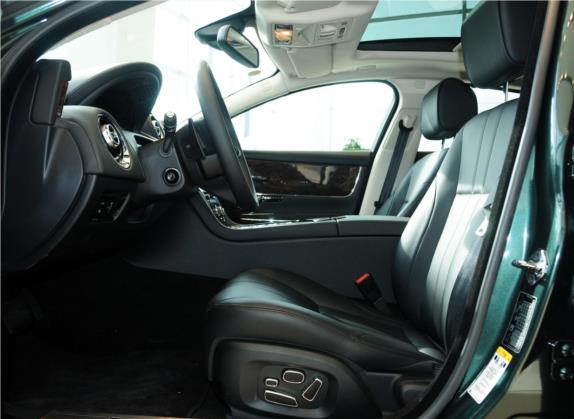 捷豹XJ 2012款 XJL 3.0 全景商务版 车厢座椅   前排空间