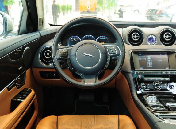 捷豹XJ 2012款 XJL 3.0 旗舰商务版 中控类   驾驶位