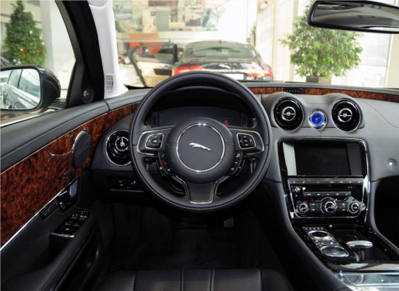 捷豹XJ 2013款 XJL 3.0 SC 全景商务版 中控类   驾驶位