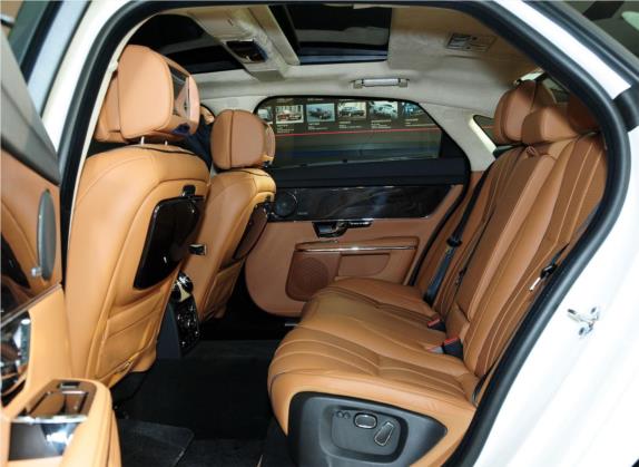 捷豹XJ 2013款 XJL 3.0 SC 四驱旗舰商务版 车厢座椅   后排空间