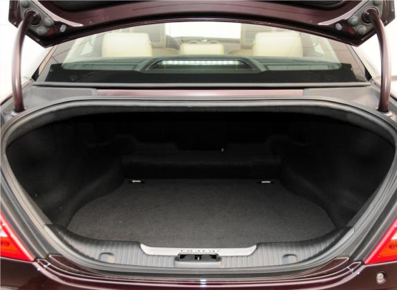 捷豹XJ 2014款 XJL 3.0 SC 四驱全景商务版 车厢座椅   后备厢