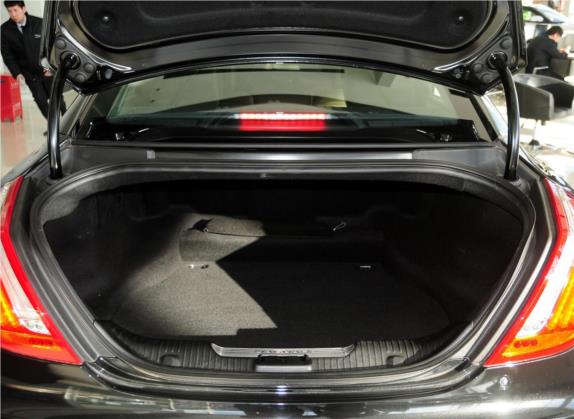 捷豹XJ 2014款 XJL 3.0 SC 两驱尊享商务版 车厢座椅   后备厢
