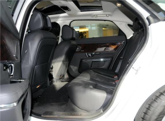 捷豹XJ 2015款  XJL 3.0 SC 两驱全景商务版 车厢座椅   后排空间