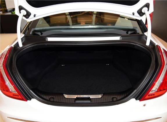 捷豹XJ 2015款 XJL 3.0 SC 四驱尊享商务版 车厢座椅   后备厢