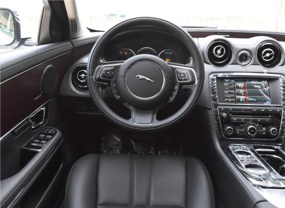 捷豹XJ 2015款 XJL 2.0T 典雅商务80周年典藏版 中控类   驾驶位