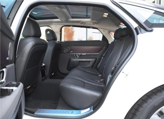 捷豹XJ 2015款 XJL 2.0T 典雅商务80周年典藏版 车厢座椅   后排空间