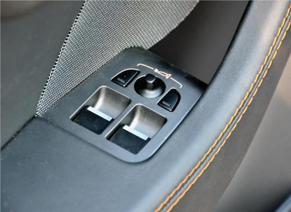 捷豹F-TYPE 2013款 5.0 SC S 敞篷中国限量版 车厢座椅   门窗控制