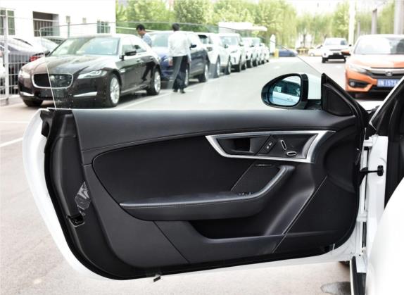 捷豹F-TYPE 2019款 2.0T 硬顶版 车厢座椅   前门板