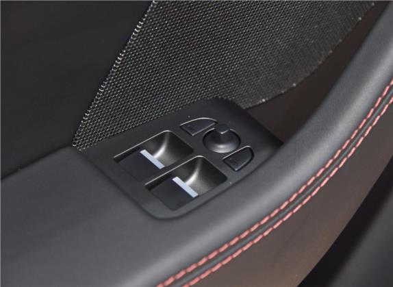 捷豹F-TYPE 2020款 2.0T 赛旗版 车厢座椅   门窗控制