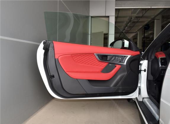 捷豹F-TYPE 2021款 P300 后驱First Edition硬顶版 车厢座椅   前门板
