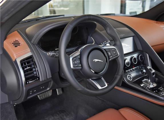 捷豹F-TYPE 2021款 P380 全驱R-Dynamic硬顶版 中控类   驾驶位