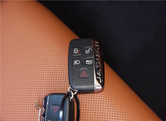 捷豹F-TYPE 2021款 P380 全驱R-Dynamic硬顶版 其他细节类   钥匙