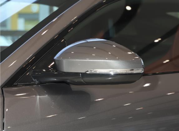 捷豹F-TYPE 2023款 P300 硬顶版 R-DYNAMIC BLACK 外观细节类   外后视镜