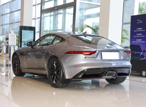 捷豹F-TYPE 2023款 P300 硬顶版 R-DYNAMIC BLACK 外观   斜后
