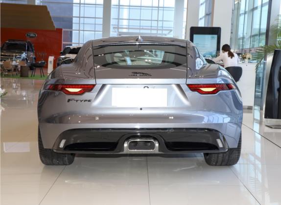 捷豹F-TYPE 2023款 P300 硬顶版 R-DYNAMIC BLACK 外观   正后