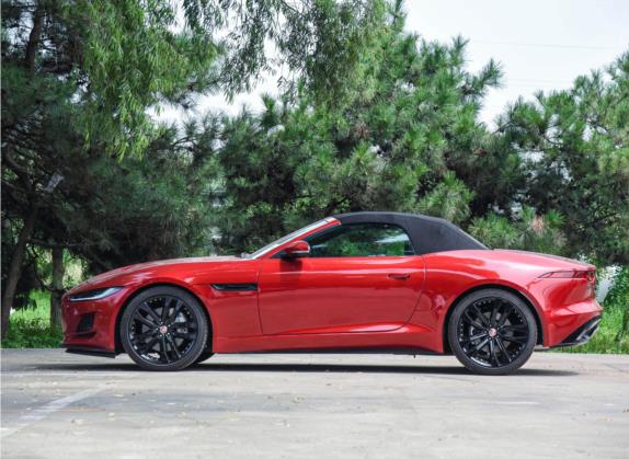 捷豹F-TYPE 2023款 P300 敞篷版 R-DYNAMIC BLACK 外观   正侧