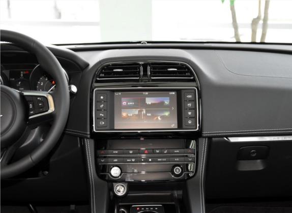 捷豹F-PACE 2016款 3.0 SC 四驱R-Sport运动版 中控类   中控台