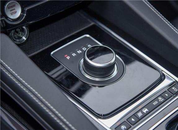 捷豹F-PACE 2016款 2.0T 两驱R-Sport运动版 中控类   挡把