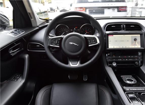 捷豹F-PACE 2019款 2.0T 四驱都市尊享版 中控类   驾驶位