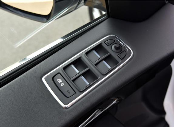 捷豹F-PACE 2019款 2.0T 四驱都市尊享版 车厢座椅   门窗控制
