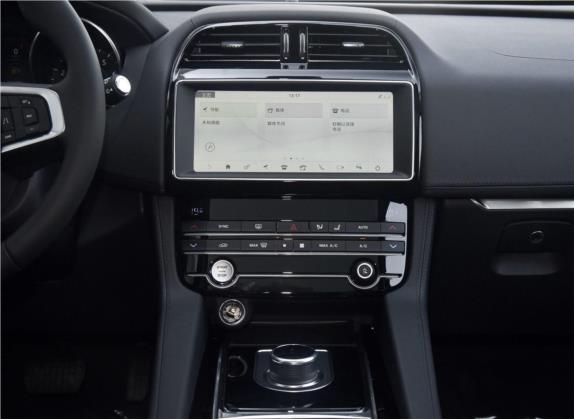 捷豹F-PACE 2020款 2.0T 都市尊享版 中控类   中控台