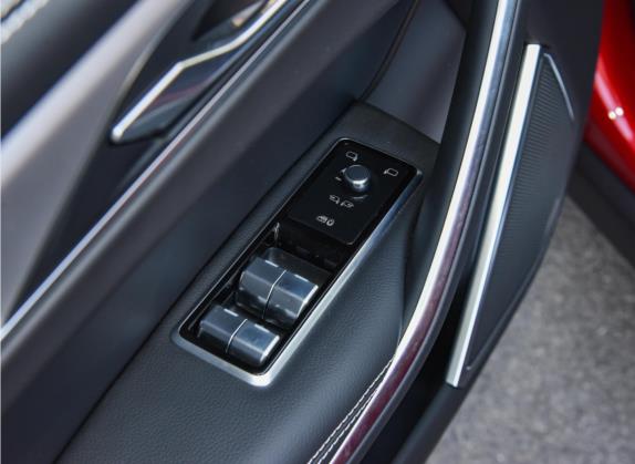 捷豹F-PACE 2022款 P340 R-Dynamic SE 车厢座椅   门窗控制