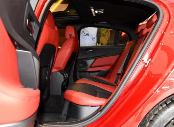 捷豹XE 2015款 3.0 SC 340PS S 车厢座椅   后排空间