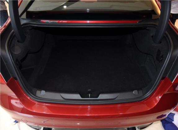 捷豹XE 2015款 3.0 SC 340PS S 车厢座椅   后备厢