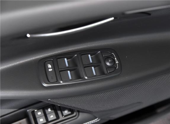 捷豹XE 2015款 2.0T 200PS R-Sport 车厢座椅   门窗控制