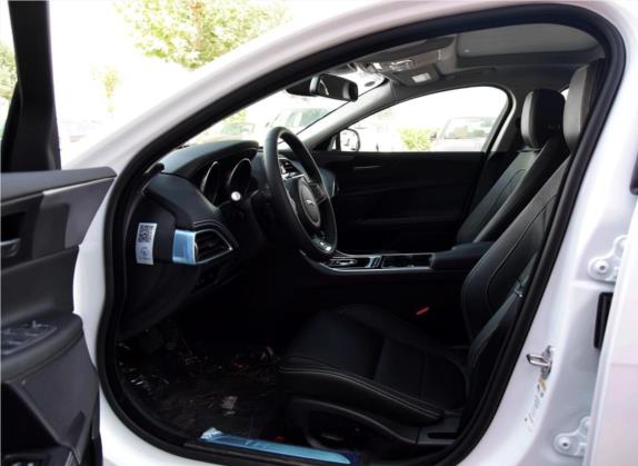 捷豹XE 2017款 2.0T 200PS R-Sport 车厢座椅   前排空间