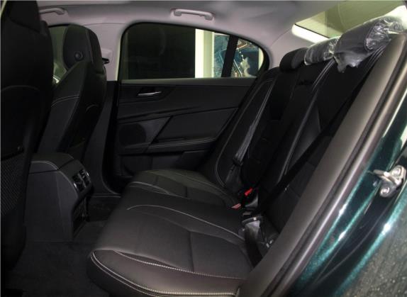 捷豹XE 2017款 2.0T 240PS R-Sport 车厢座椅   后排空间