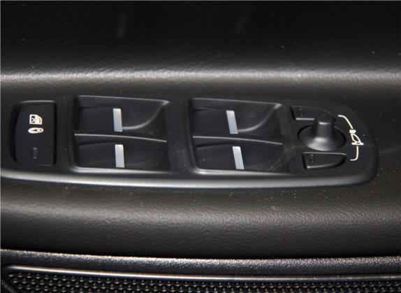 捷豹XE 2017款 2.0T 240PS R-Sport 车厢座椅   门窗控制